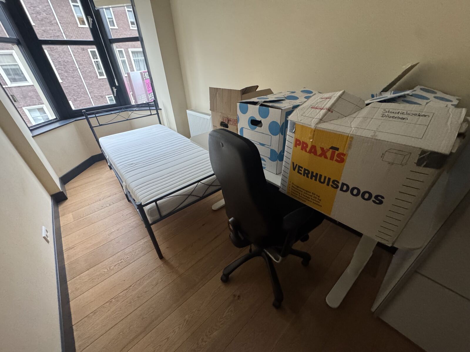Eén kamer volledig leeghalen